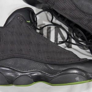 Air Jordan 13 size 9 Altitude Green